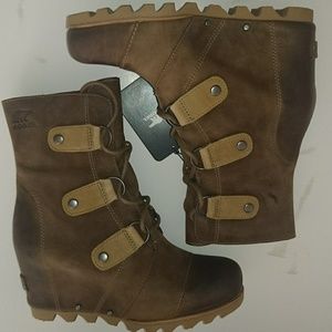 NWOB Sorel Joan of Arctic Wedge Boot Cafe 7